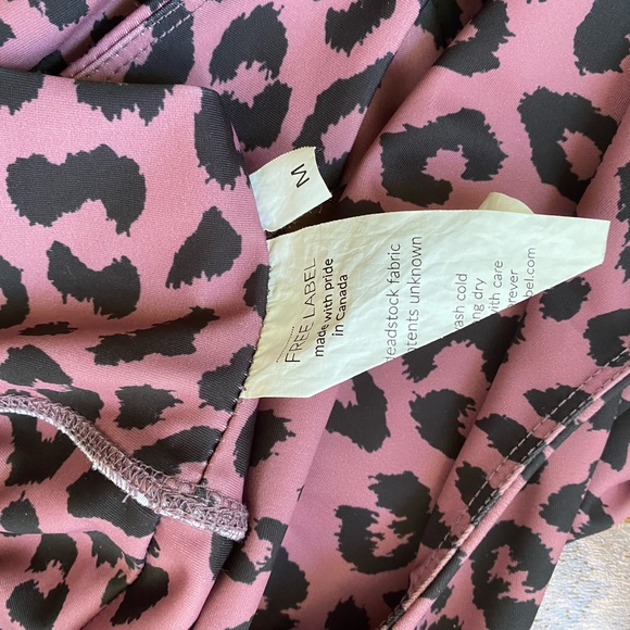 Free label swim suit - Picture 3 of 5